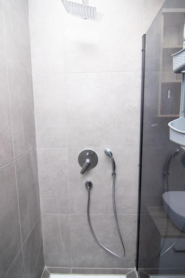 Valkane Beach Studio Apartment بولا المظهر الخارجي الصورة