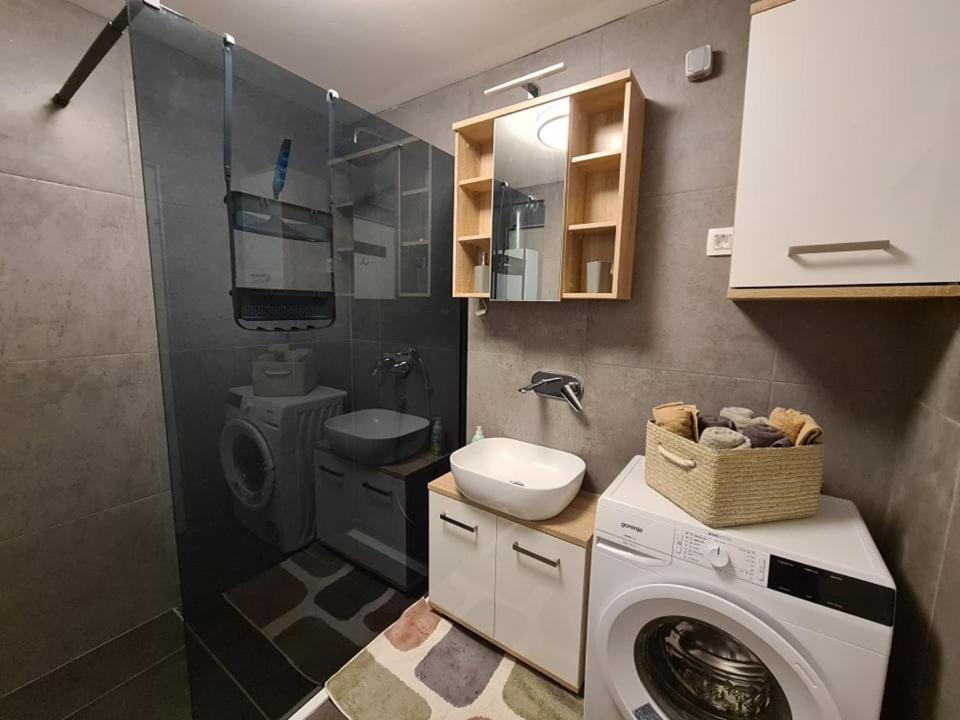 Valkane Beach Studio Apartment بولا المظهر الخارجي الصورة