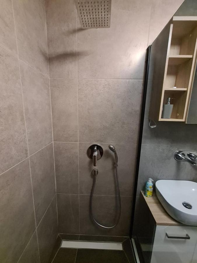 Valkane Beach Studio Apartment بولا المظهر الخارجي الصورة